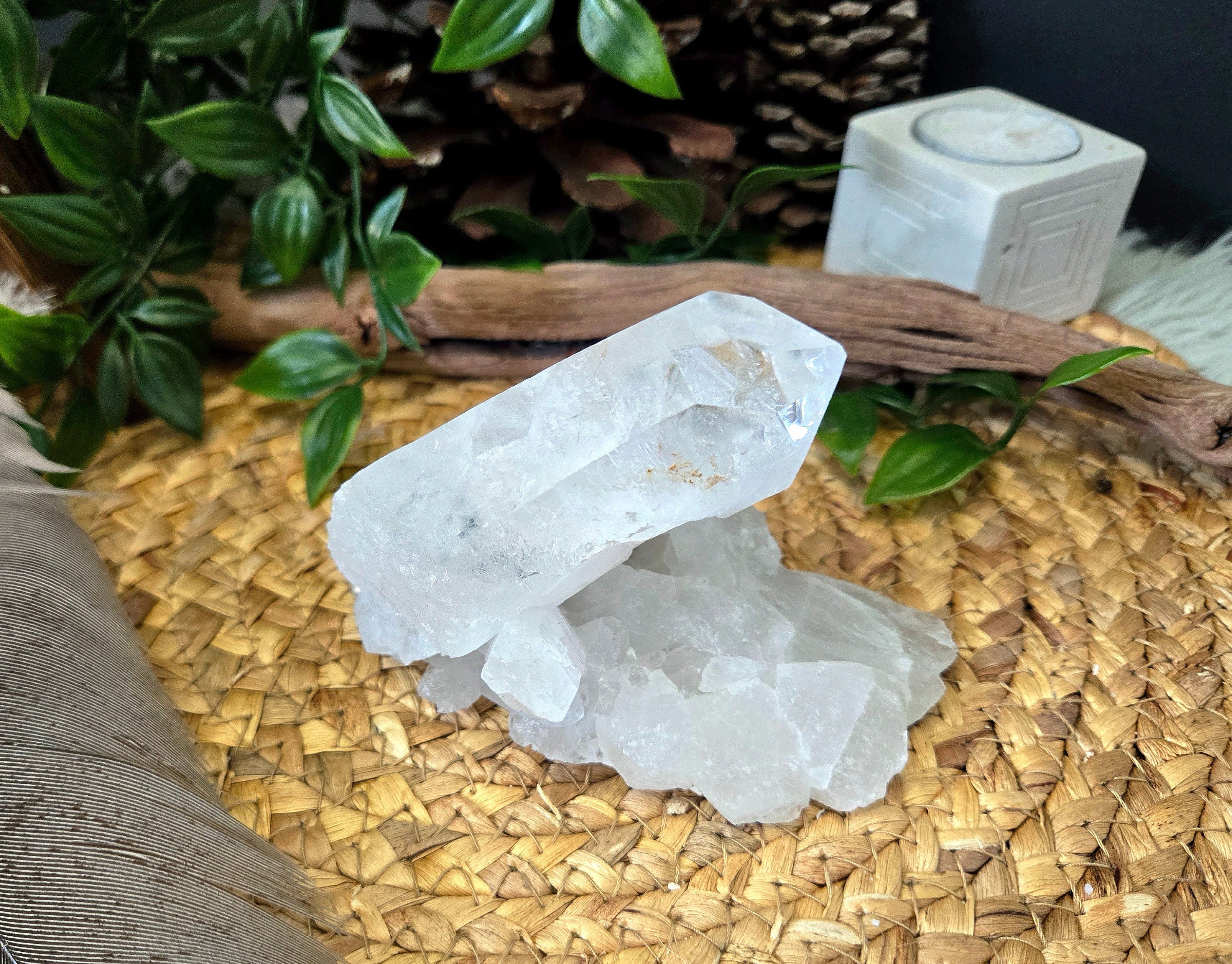 Large Quartz Cluster