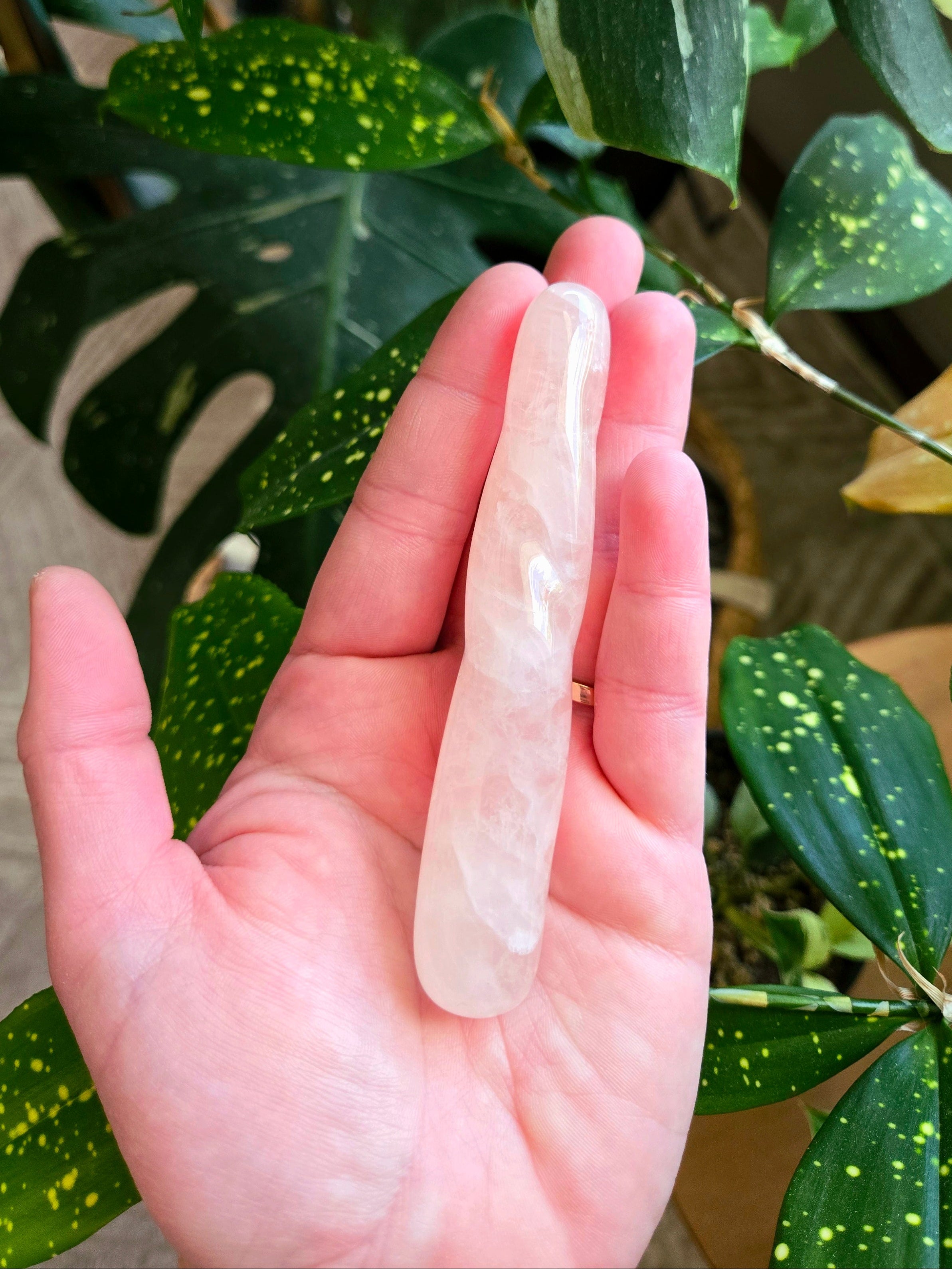 Rose Quartz Twisted Wand 4"