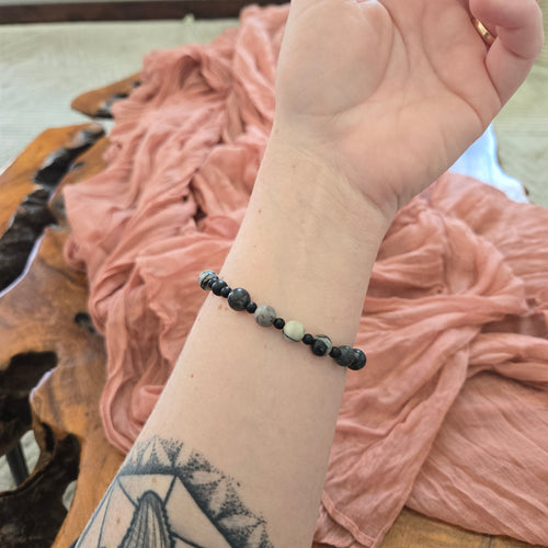 Black Network and Agate Bracelet
